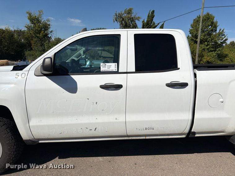 image for item DT3052 2016 Chevrolet Silverado 1500 Ext. Cab pickup truck