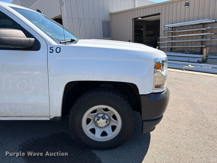 image for item DT3052 2016 Chevrolet Silverado 1500 Ext. Cab pickup truck