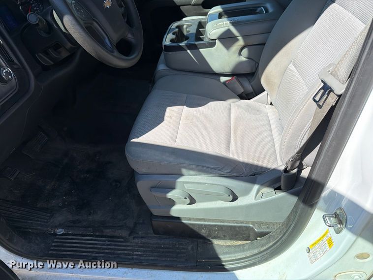 image for item DT3052 2016 Chevrolet Silverado 1500 Ext. Cab pickup truck