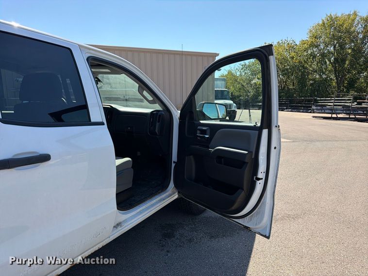 image for item DT3052 2016 Chevrolet Silverado 1500 Ext. Cab pickup truck