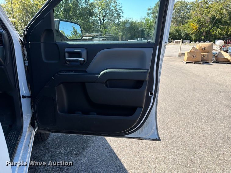 image for item DT3052 2016 Chevrolet Silverado 1500 Ext. Cab pickup truck