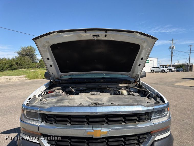 image for item DT3052 2016 Chevrolet Silverado 1500 Ext. Cab pickup truck