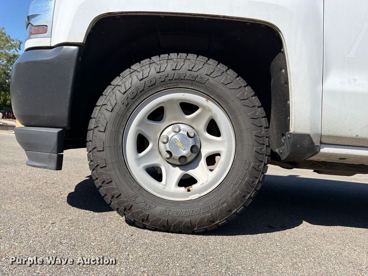 image for item DT3052 2016 Chevrolet Silverado 1500 Ext. Cab pickup truck