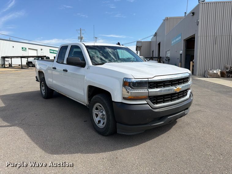 image for item DT3053 2016 Chevrolet Silverado 1500 Ext. Cab pickup truck