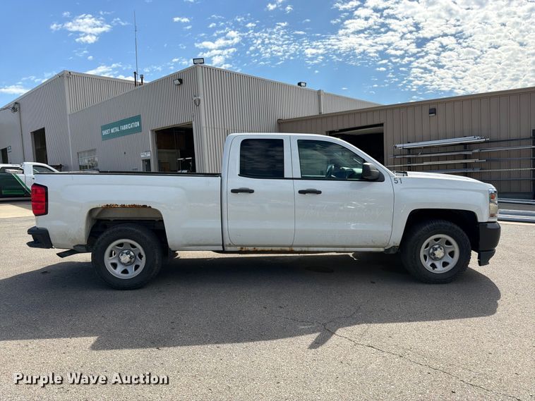 image for item DT3053 2016 Chevrolet Silverado 1500 Ext. Cab pickup truck