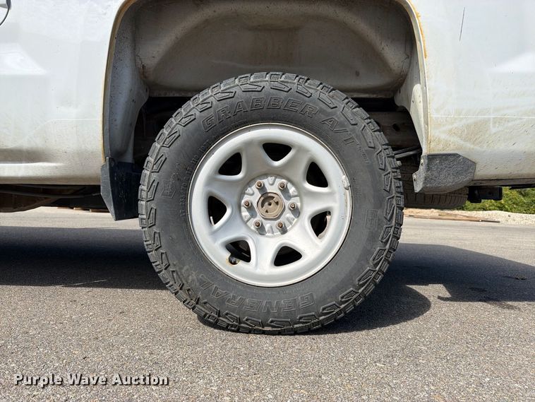 image for item DT3053 2016 Chevrolet Silverado 1500 Ext. Cab pickup truck