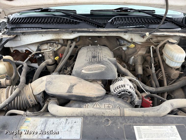 image for item DT3070 2005 Chevrolet Silverado 2500 Crew Cab pickup truck