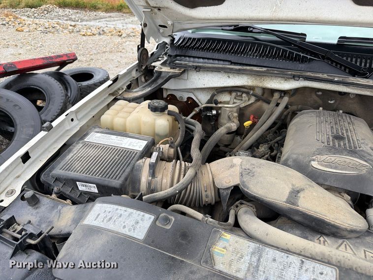 image for item DT3070 2005 Chevrolet Silverado 2500 Crew Cab pickup truck