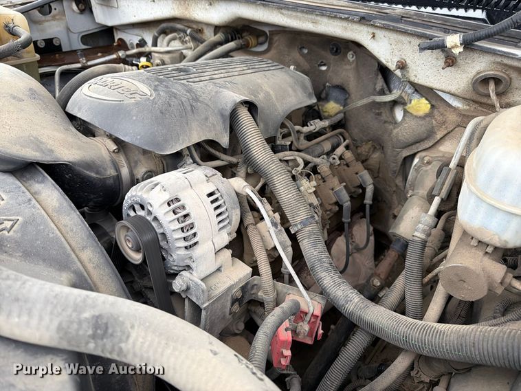 image for item DT3070 2005 Chevrolet Silverado 2500 Crew Cab pickup truck