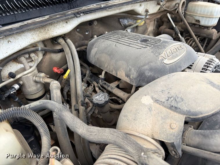 image for item DT3070 2005 Chevrolet Silverado 2500 Crew Cab pickup truck