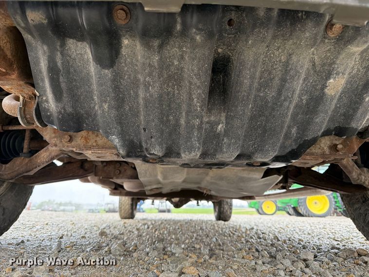 image for item DT3070 2005 Chevrolet Silverado 2500 Crew Cab pickup truck