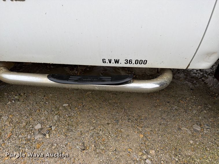 image for item DT3071 2009 Chevrolet Silverado 3500HD flatbed pickup truck