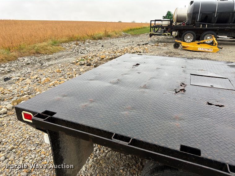 image for item DT3071 2009 Chevrolet Silverado 3500HD flatbed pickup truck