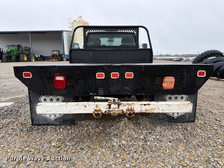 image for item DT3071 2009 Chevrolet Silverado 3500HD flatbed pickup truck