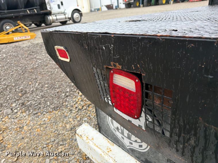 image for item DT3071 2009 Chevrolet Silverado 3500HD flatbed pickup truck