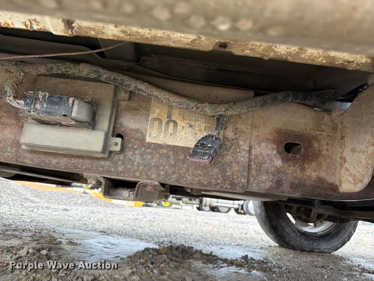 image for item DT3071 2009 Chevrolet Silverado 3500HD flatbed pickup truck