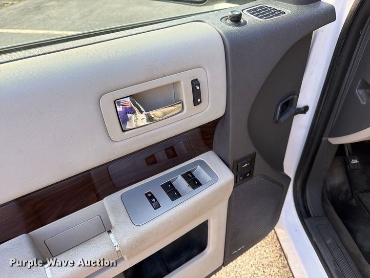 image for item DT3072 2011 Ford Flex SUV