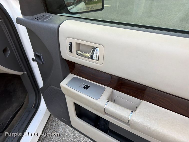 image for item DT3072 2011 Ford Flex SUV