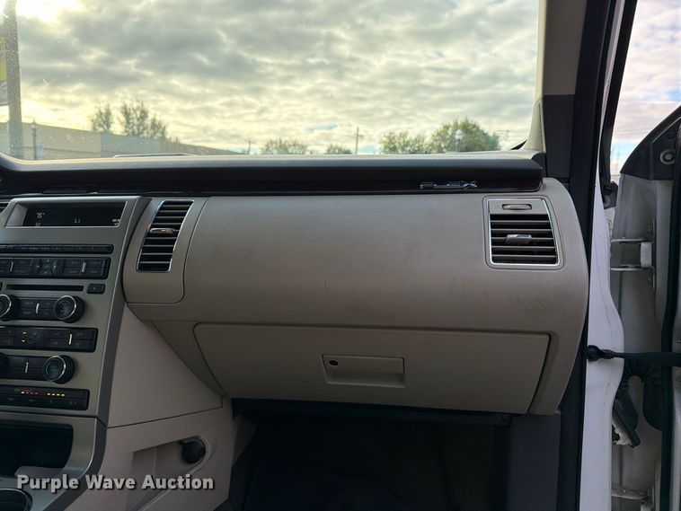 image for item DT3072 2011 Ford Flex SUV