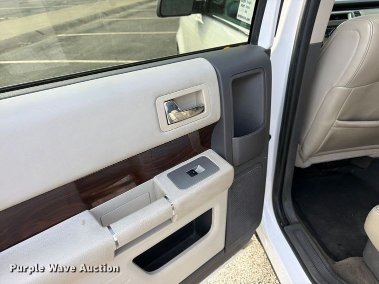image for item DT3072 2011 Ford Flex SUV