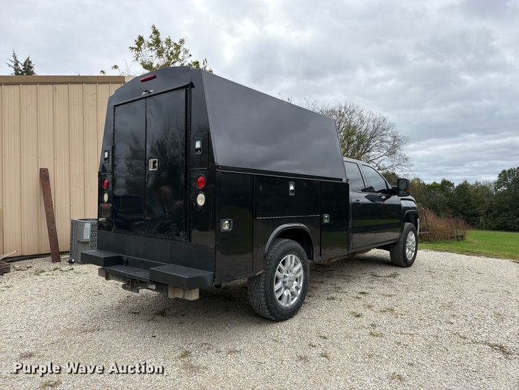 image for item DT3074 2016 GMC Sierra 3500HD Ext. Cab utility bed pickup truck