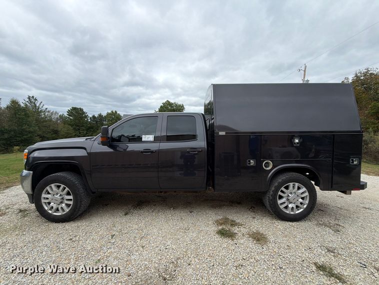 image for item DT3074 2016 GMC Sierra 3500HD Ext. Cab utility bed pickup truck
