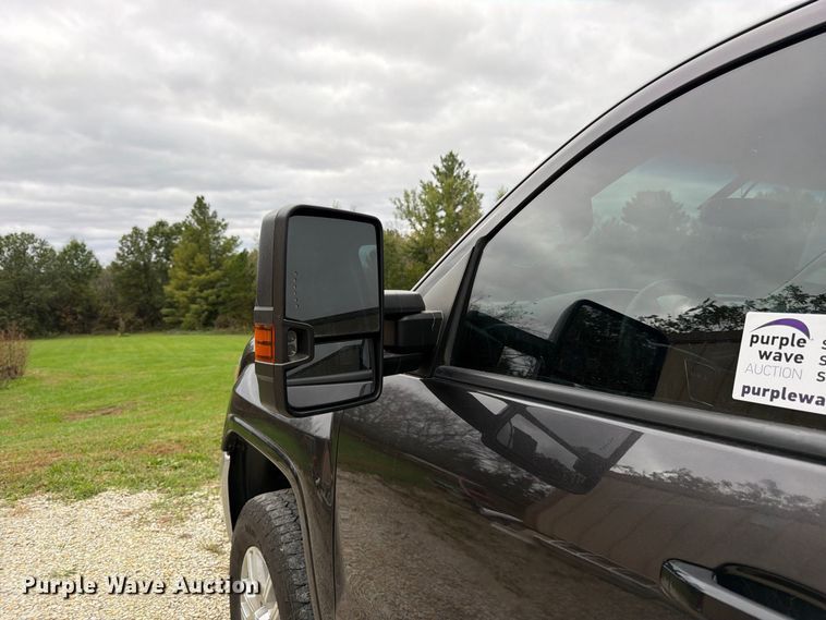 image for item DT3074 2016 GMC Sierra 3500HD Ext. Cab utility bed pickup truck
