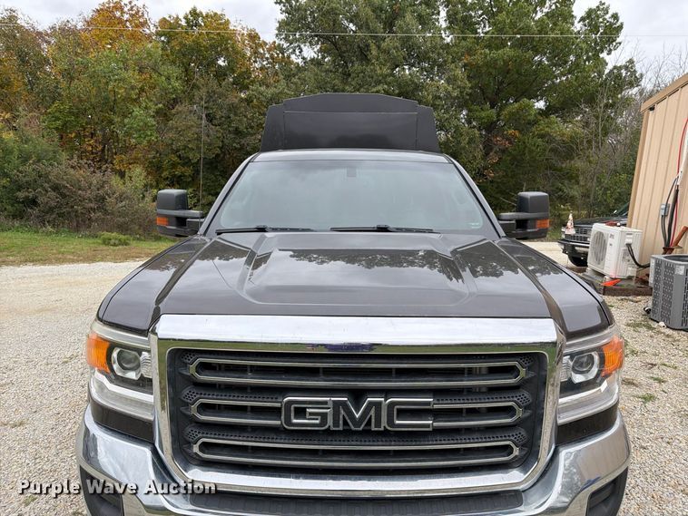 image for item DT3074 2016 GMC Sierra 3500HD Ext. Cab utility bed pickup truck