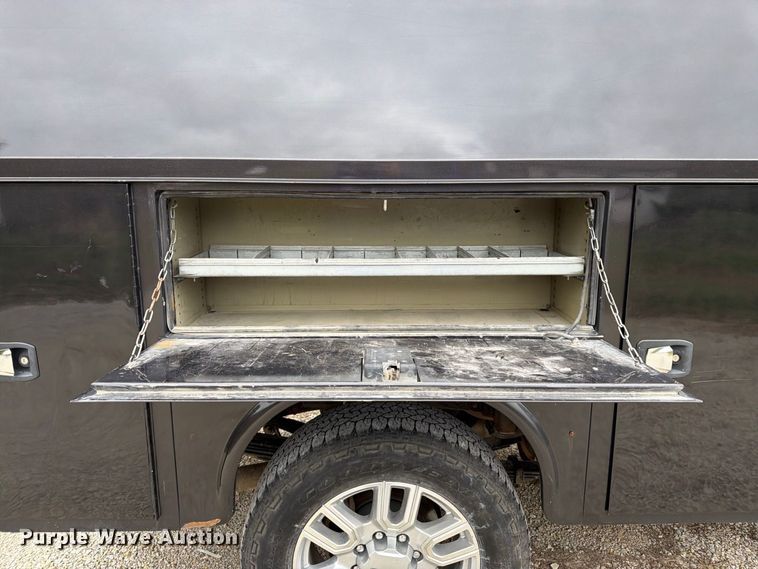 image for item DT3074 2016 GMC Sierra 3500HD Ext. Cab utility bed pickup truck