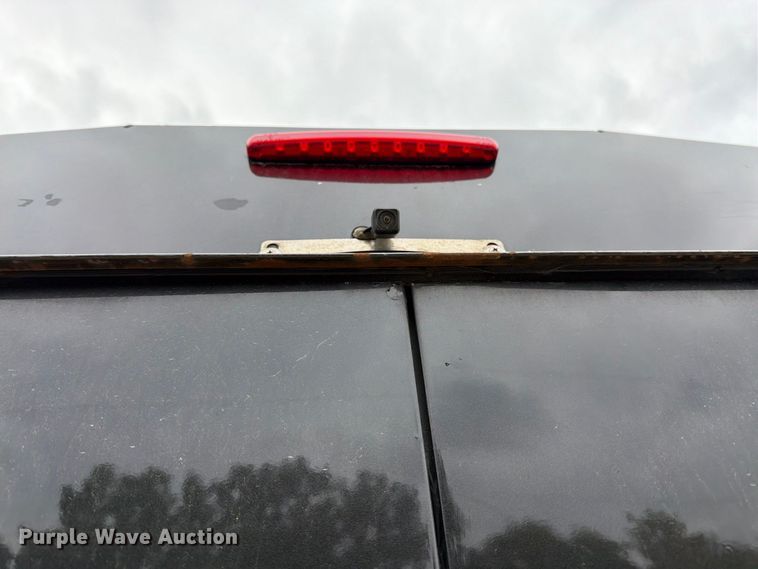 image for item DT3074 2016 GMC Sierra 3500HD Ext. Cab utility bed pickup truck