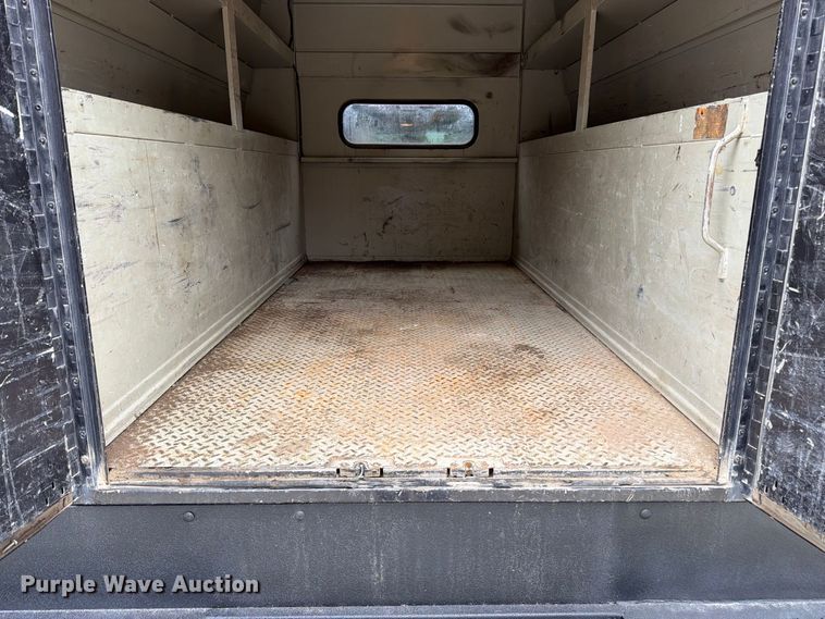 image for item DT3074 2016 GMC Sierra 3500HD Ext. Cab utility bed pickup truck