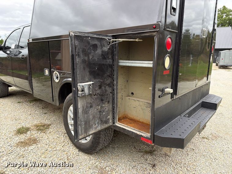 image for item DT3074 2016 GMC Sierra 3500HD Ext. Cab utility bed pickup truck