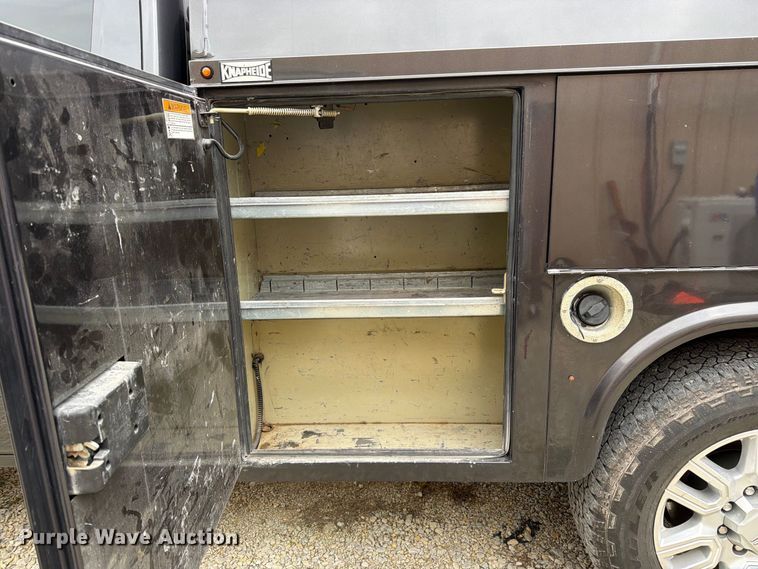 image for item DT3074 2016 GMC Sierra 3500HD Ext. Cab utility bed pickup truck