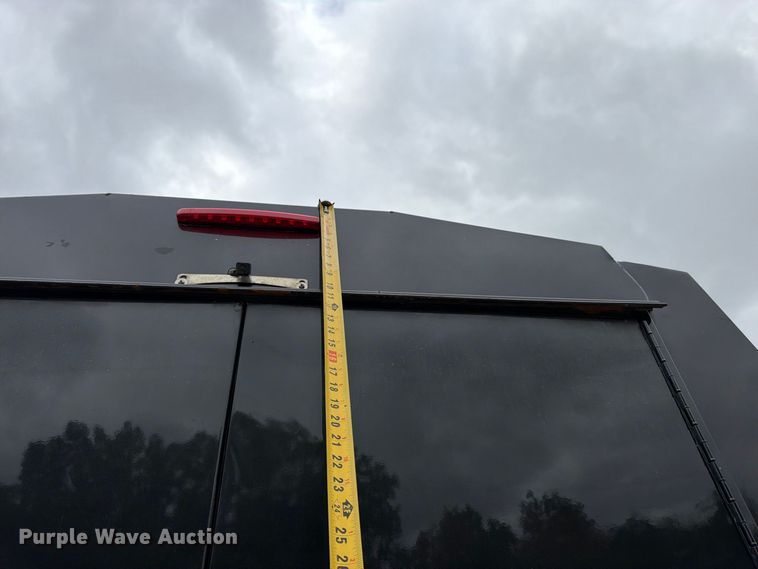 image for item DT3074 2016 GMC Sierra 3500HD Ext. Cab utility bed pickup truck