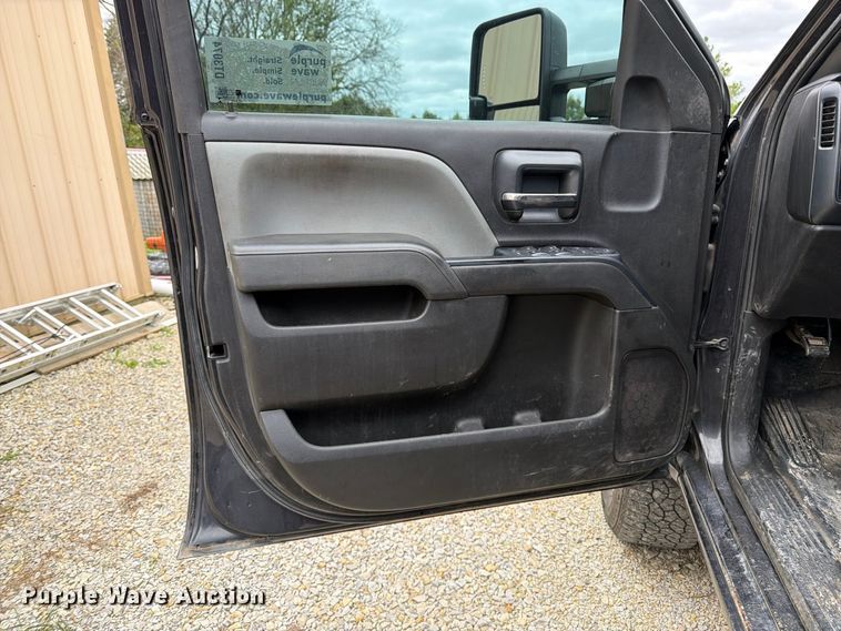 image for item DT3074 2016 GMC Sierra 3500HD Ext. Cab utility bed pickup truck