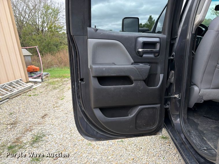image for item DT3074 2016 GMC Sierra 3500HD Ext. Cab utility bed pickup truck