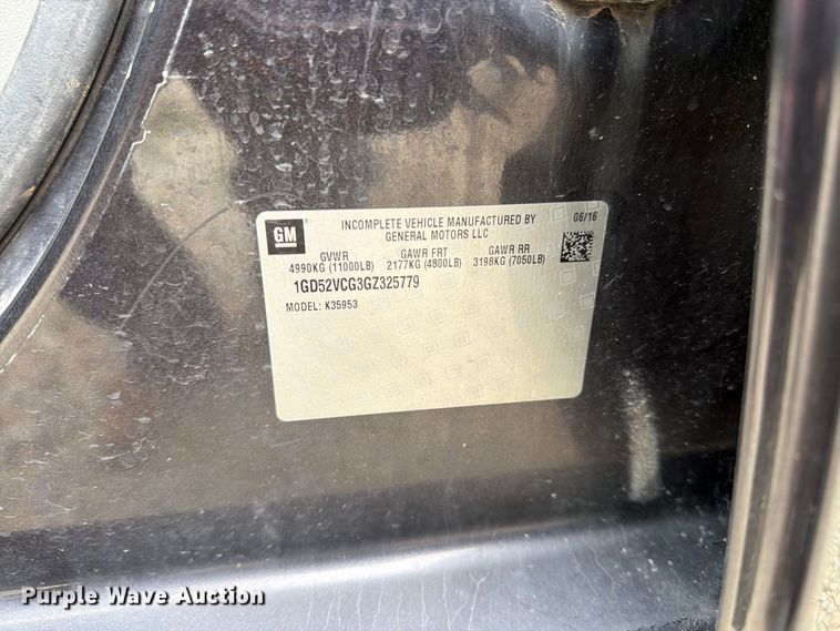 image for item DT3074 2016 GMC Sierra 3500HD Ext. Cab utility bed pickup truck