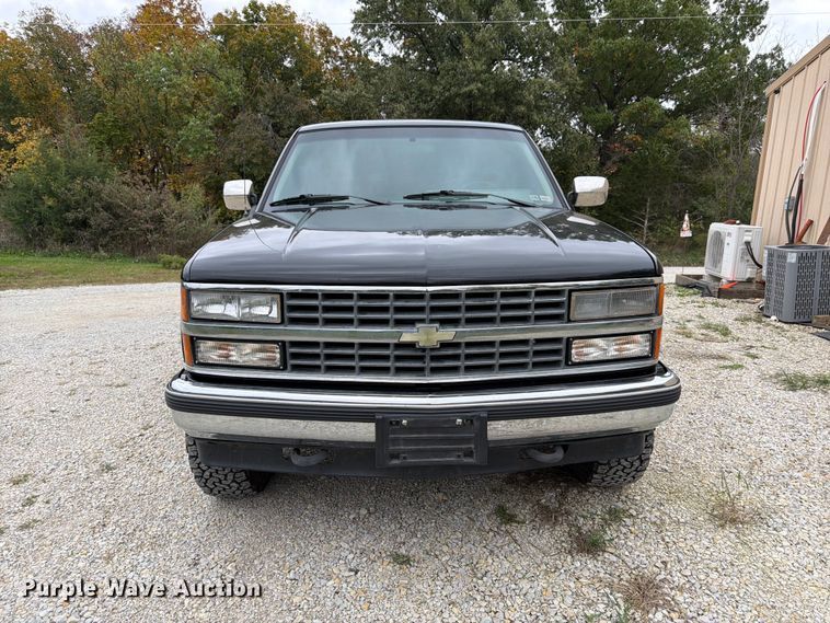 image for item DT3075 1992 Chevrolet K1500 pickup truck