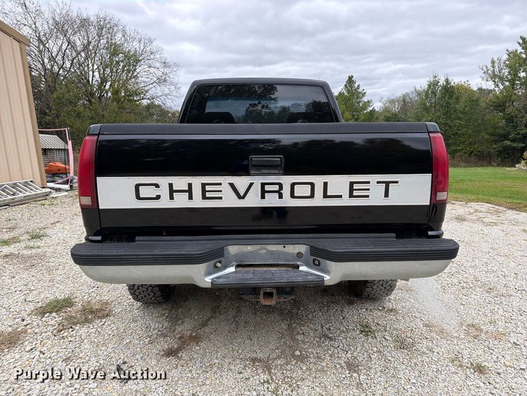 image for item DT3075 1992 Chevrolet K1500 pickup truck