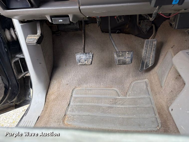 image for item DT3075 1992 Chevrolet K1500 pickup truck