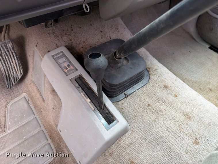 image for item DT3075 1992 Chevrolet K1500 pickup truck