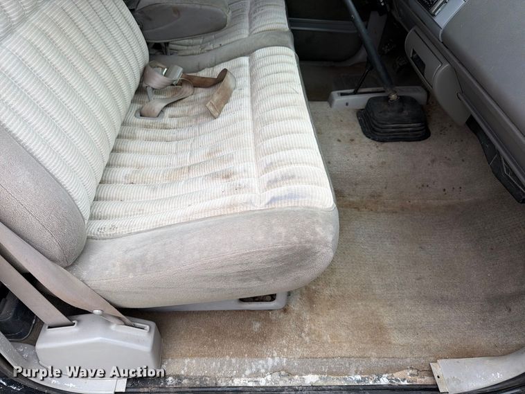 image for item DT3075 1992 Chevrolet K1500 pickup truck