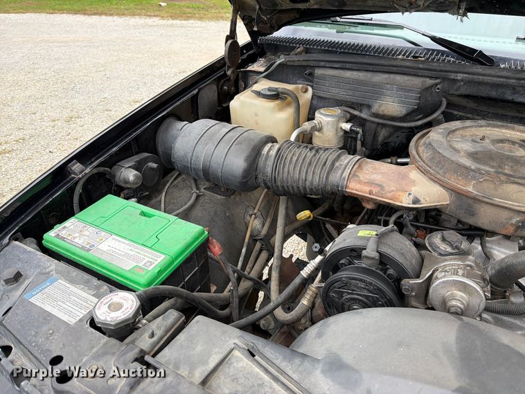 image for item DT3075 1992 Chevrolet K1500 pickup truck