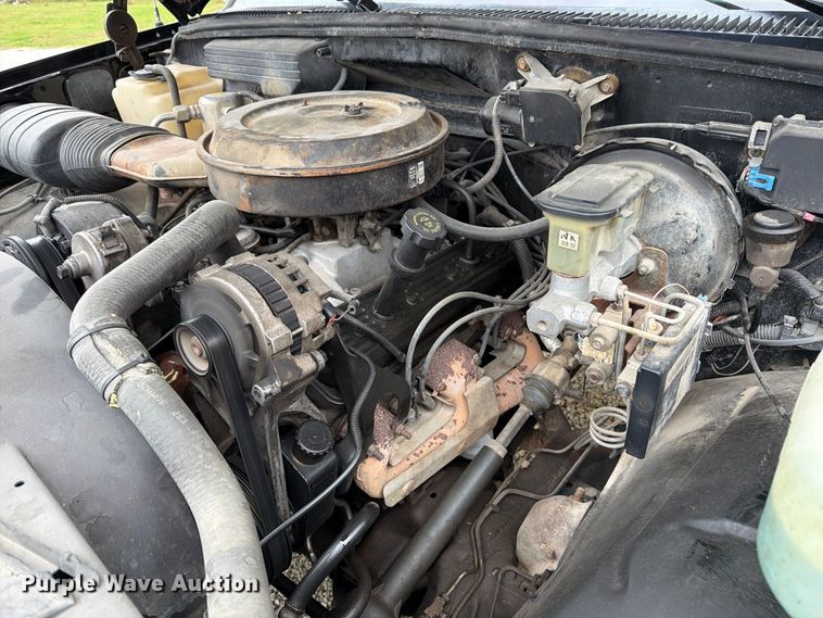 image for item DT3075 1992 Chevrolet K1500 pickup truck
