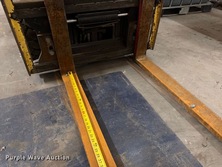image for item DT3078 Hyster M2622 forklift