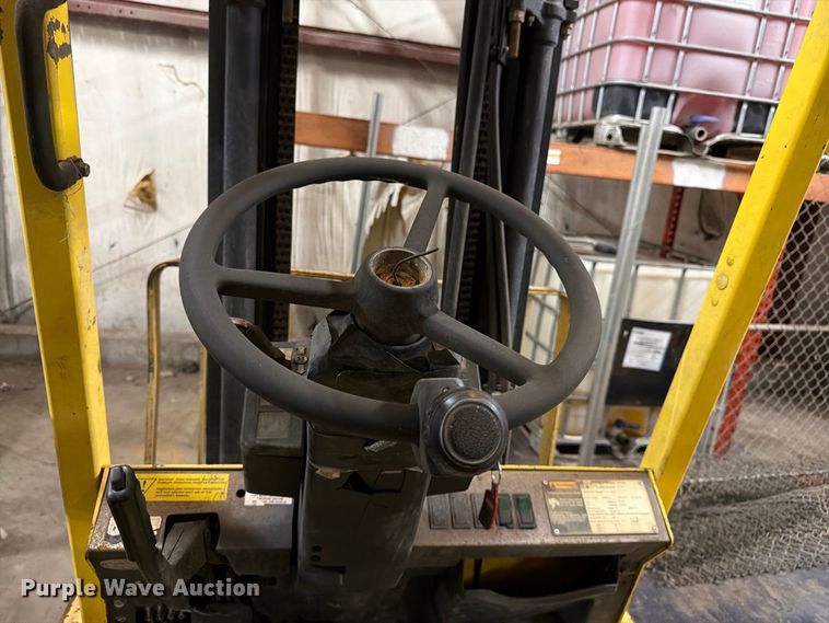 image for item DT3078 Hyster M2622 forklift