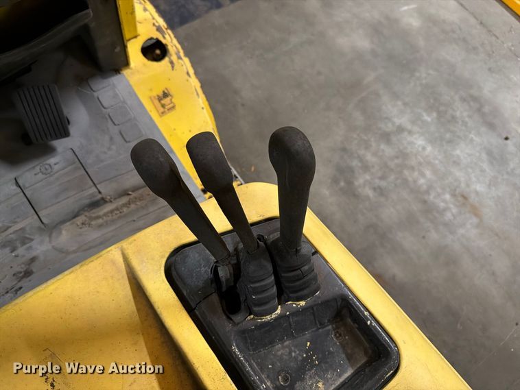 image for item DT3078 Hyster M2622 forklift