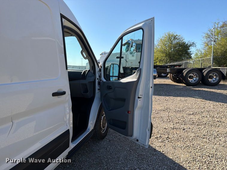 image for item DU3147 2019 Ford Transit van