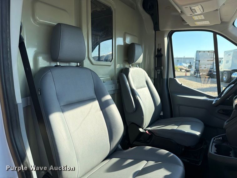 image for item DU3147 2019 Ford Transit van