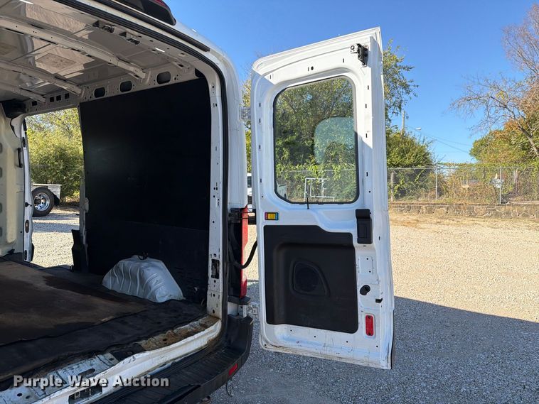 image for item DU3147 2019 Ford Transit van